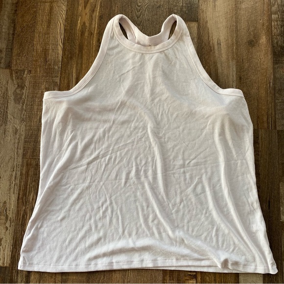 NWOT Old Navy UltraLite Rib-Knit Racerback Tank Top - Picture 3 of 13